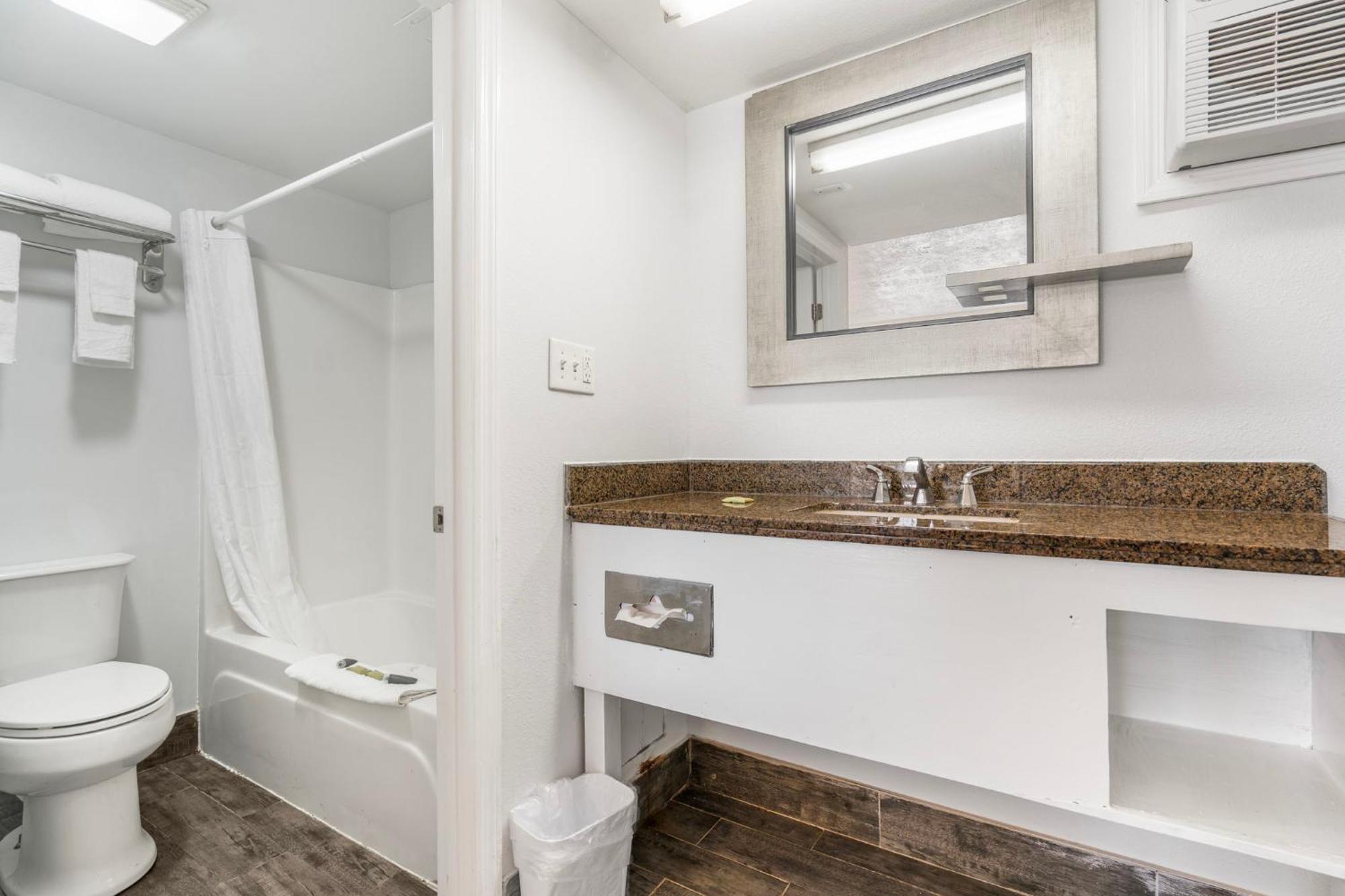 Budgetel Inns & Suites Augusta Downtown 706-945-1238 מראה חיצוני תמונה